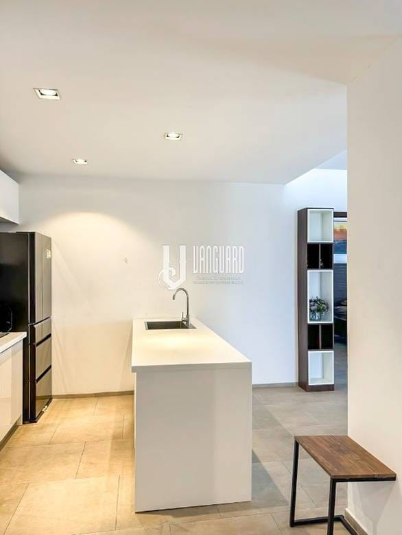 Condo À louer de 126 m² habitables à Sen Sok