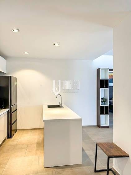 Condo À louer de 126 m² habitables à Sen Sok