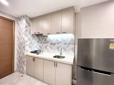 1 Bath Condo for Sale & Rent in TK Star International