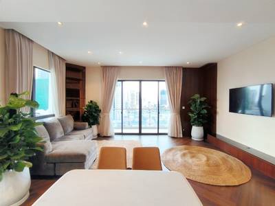 2 Bed, 2 Bath Condo for Sale & Rent in BKK 1