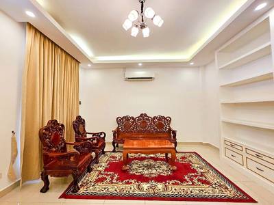 144 sqm Living Size Vila K pronájmu in Sen Sok