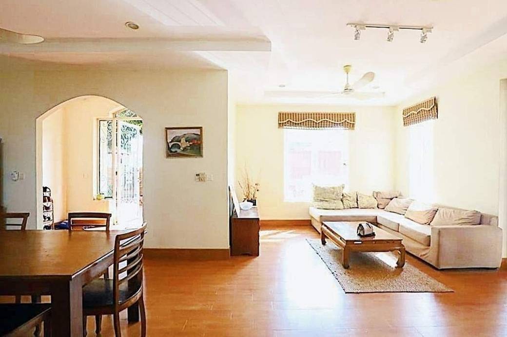 817 sqm Land Size Villa For Sale