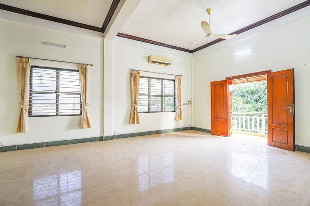 600 sqm Land Size Villa For Rent