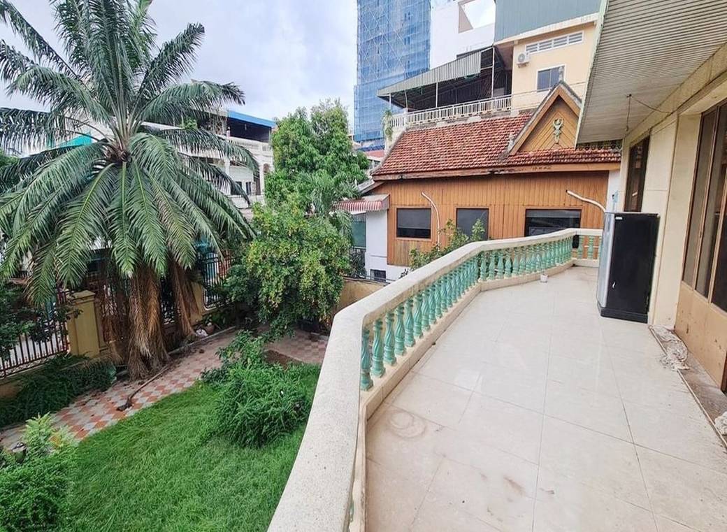 604 sqm Land Size House and lot Na prodej