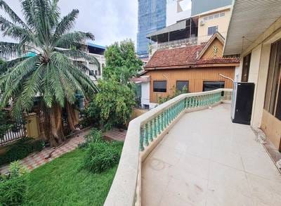 604 sqm Land Size House and lot Na prodej