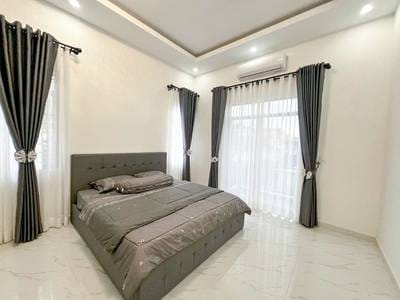 525 sqm Land Size Vila K pronájmu