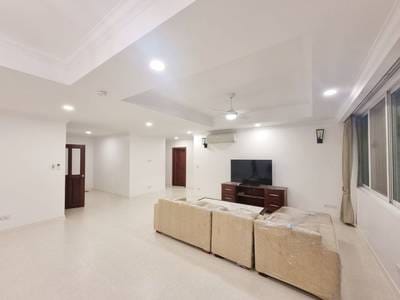 270 sqm Living Size Apartment For Rent in Boeng Keng Kang