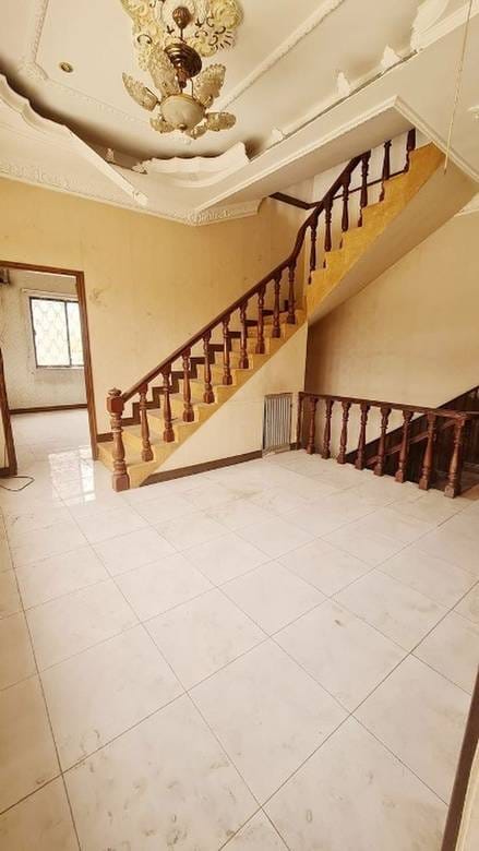 House and lot Na prodej with 10 Parking Space