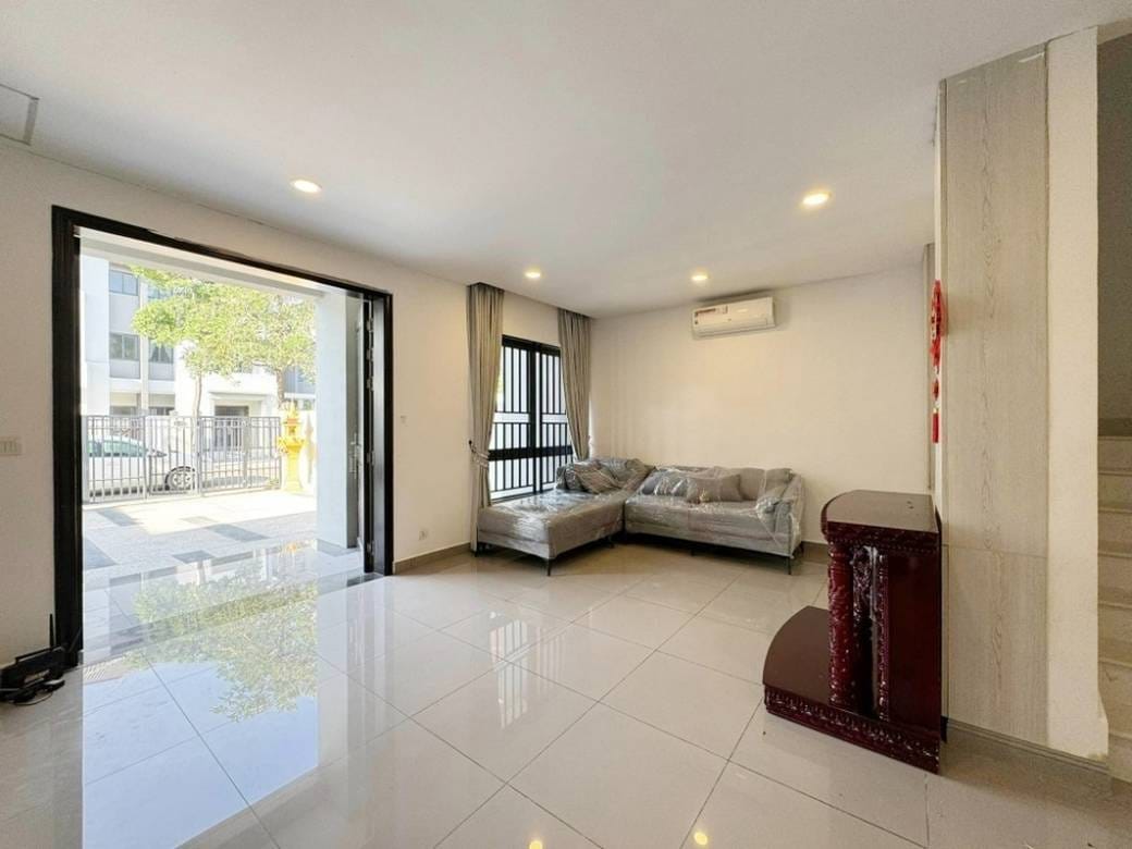 Meanchey双子别墅出租，价格$1,350