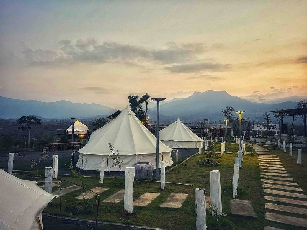$270,000 Resort