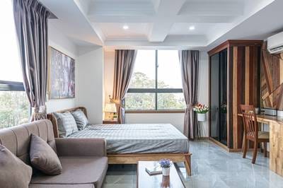 ផ្ទះល្វែង តម្លៃ $300
