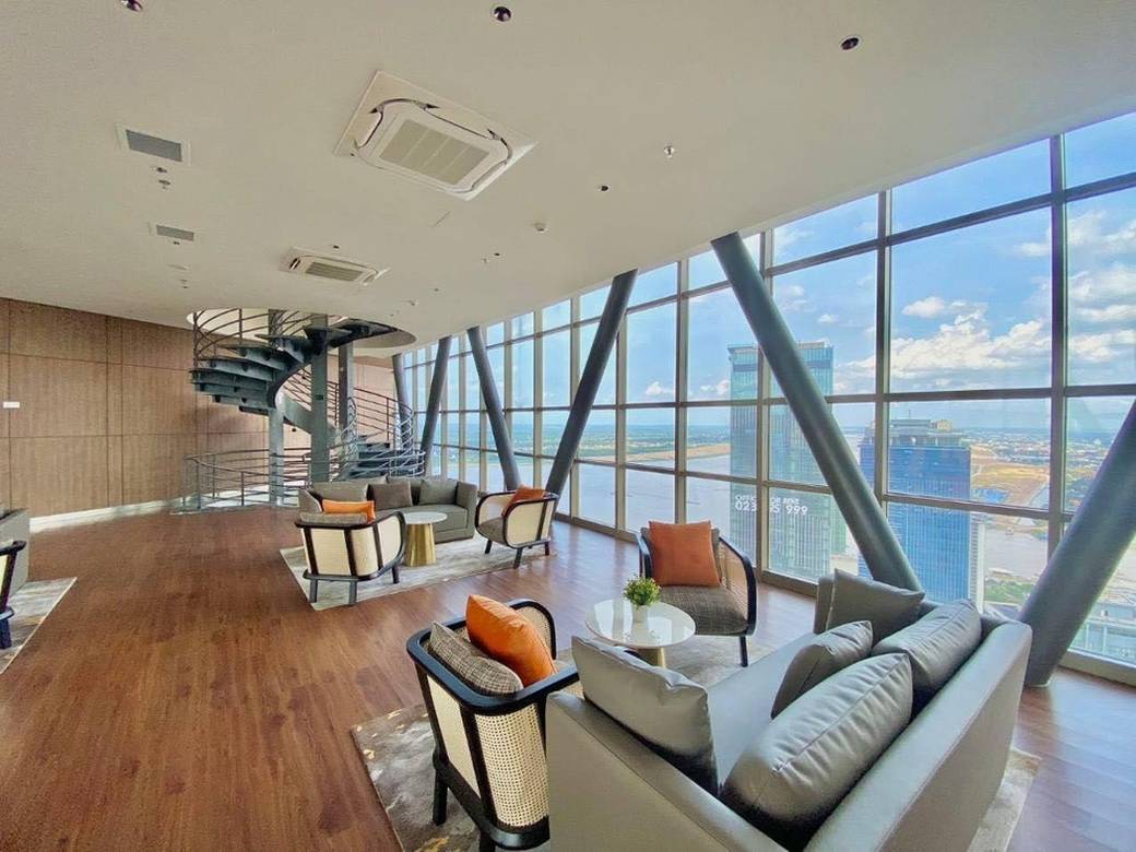 $2,000 Condo