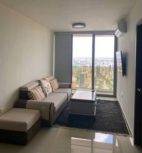 Condo Na wynajem o powierzchni działki 132 m²