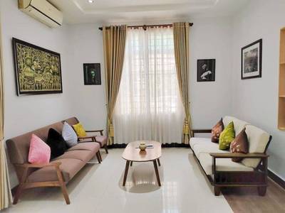 $1,900 Villa