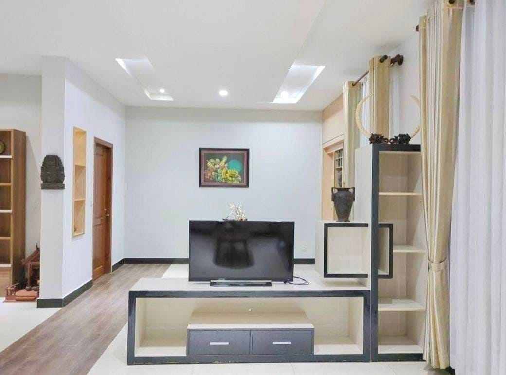 352.5 sqm Land Size Villa For Rent
