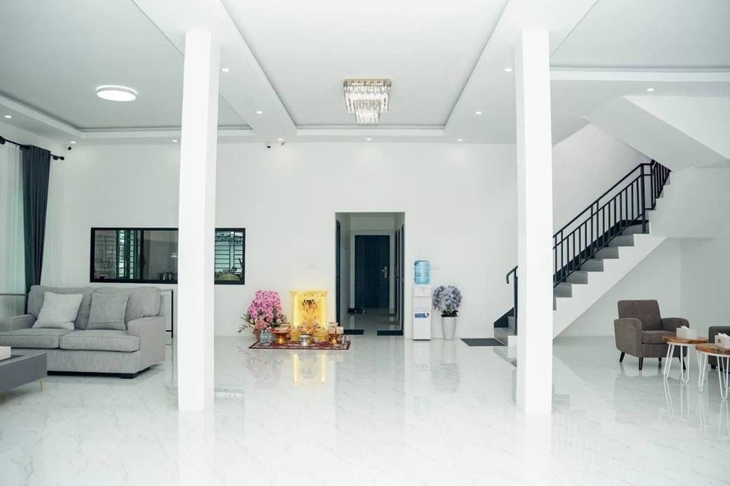 $2,500 Vila