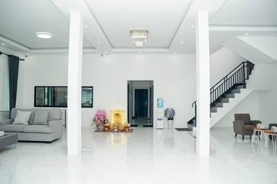 $2,500 Vila