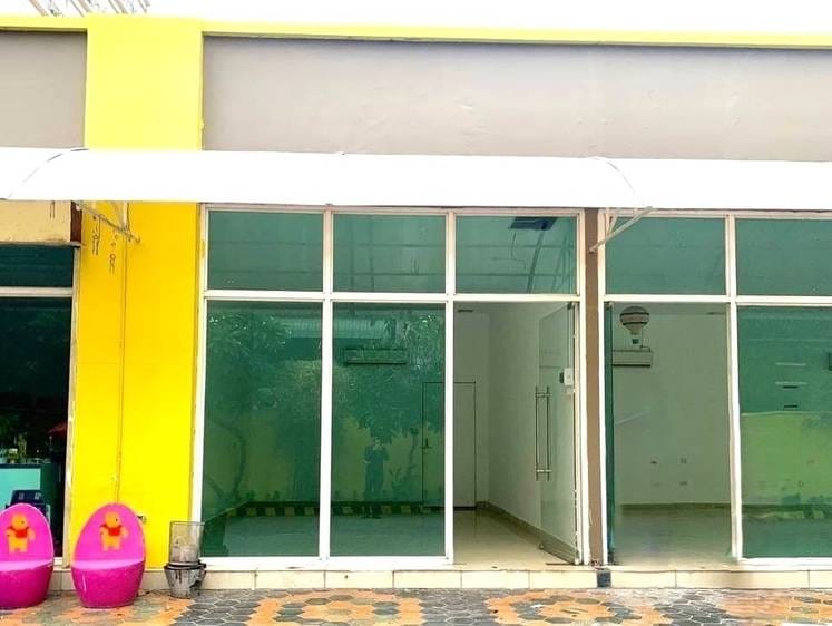 Preaek Lieb, Chroy Changvar, Phnom PenhのCommercialShophouse賃貸物件