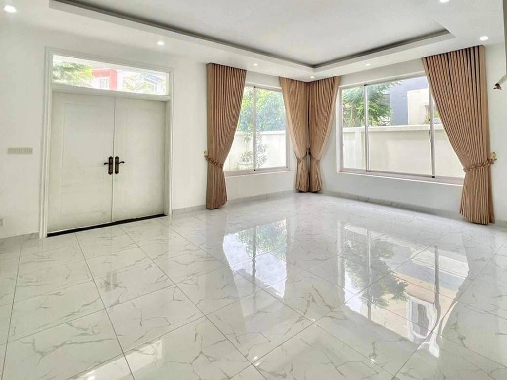 Chroy Changvar262.5平方米使用面积双子别墅For Sale & Rent