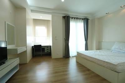 2 Bedrooms Serviced Apartment For Rent for $1,200