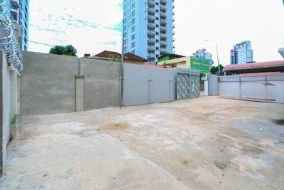 1,200 sqm Living Size Building For Rent in Boeng Keng Kang