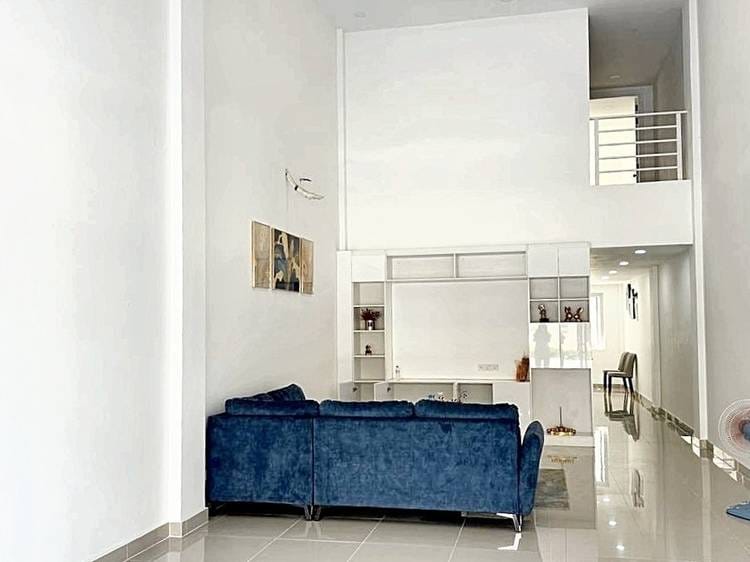 Preaek Ta Sek, Chroy Changvar, Phnom Penh的店屋出售