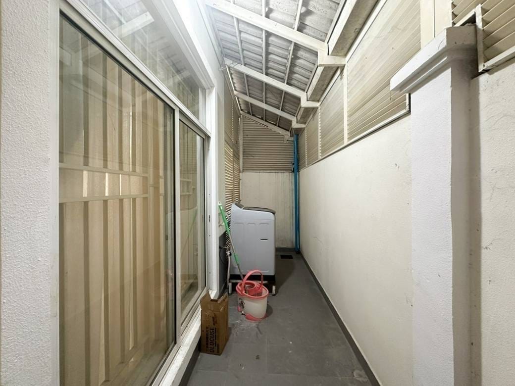 $1,800 Dvojvila