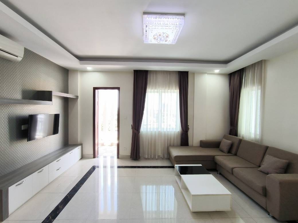 Budynek Na wynajem o powierzchni mieszkalnej 3,450 m² w Chamkarmon