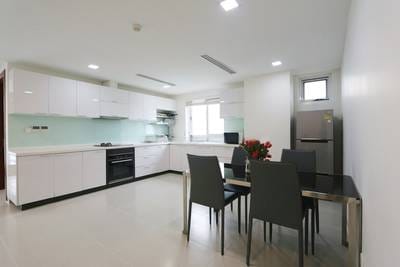 เซอร์วิสอพาร์ทเม้นท์ สำหรับเช่า ใน Boeng Keng Kang $2,600