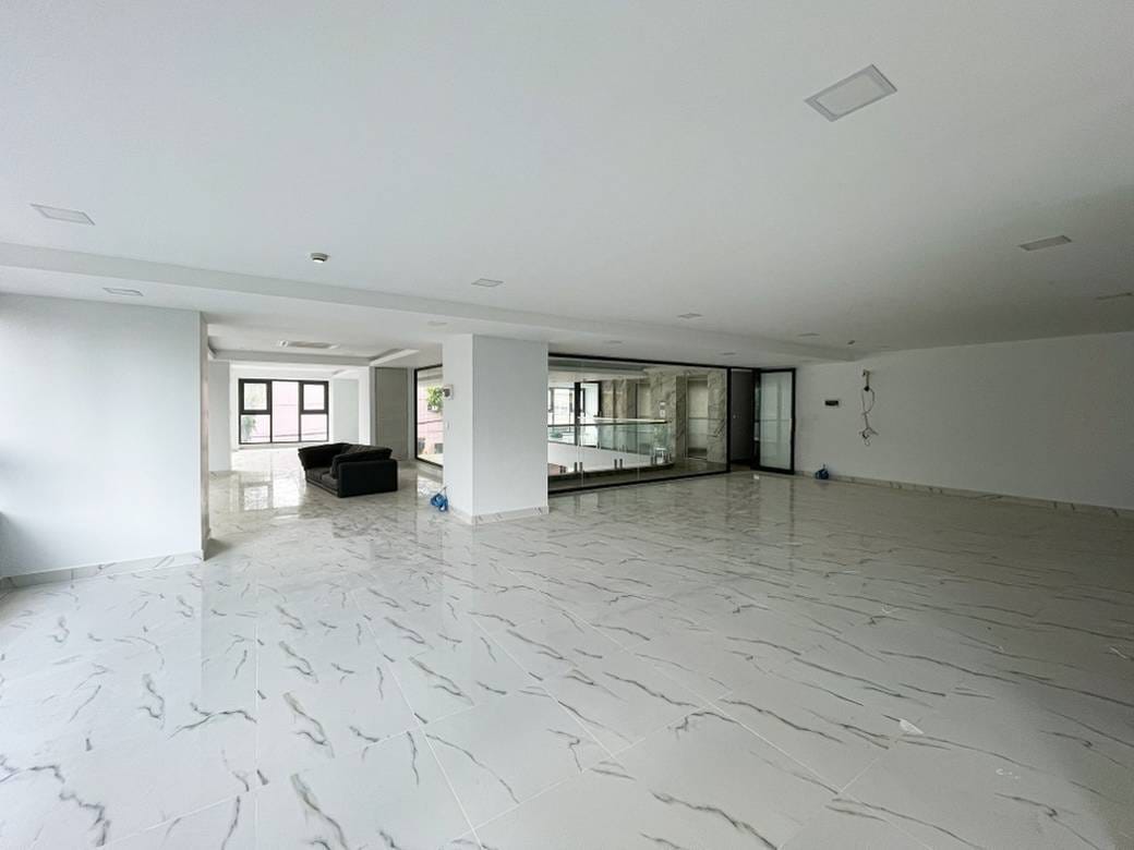 Furnished Building For Sale