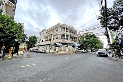 178.4平方米土地面积的店屋出租