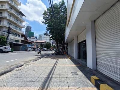 252平方米土地面积的CommercialShophouse出租