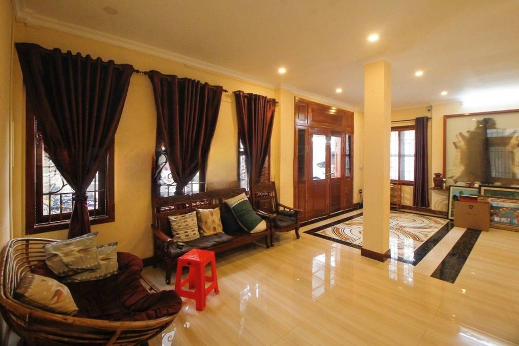 BKK 3 House and lot For Rent in BKK 3