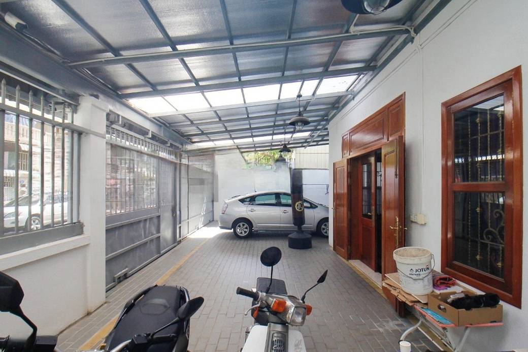 $2,200 House