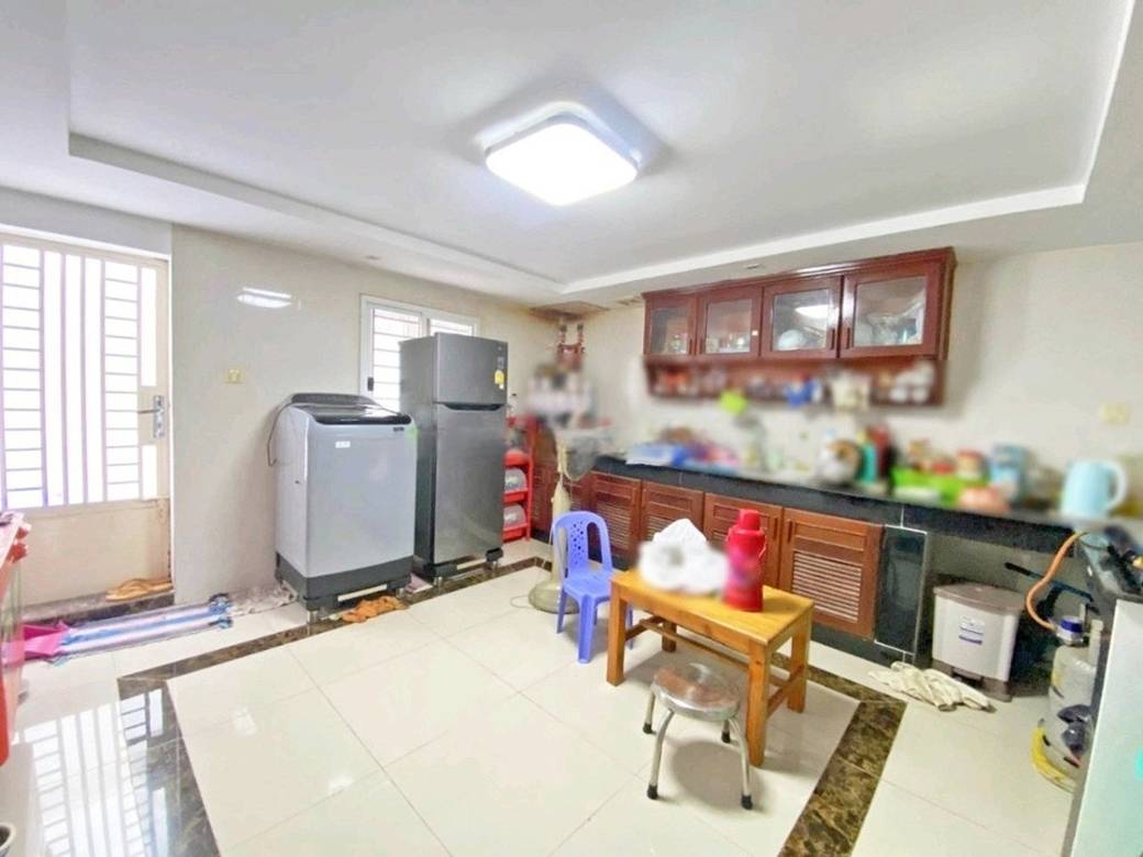 Maison mitoyenne À vendre à Chbar Ampov $102,000