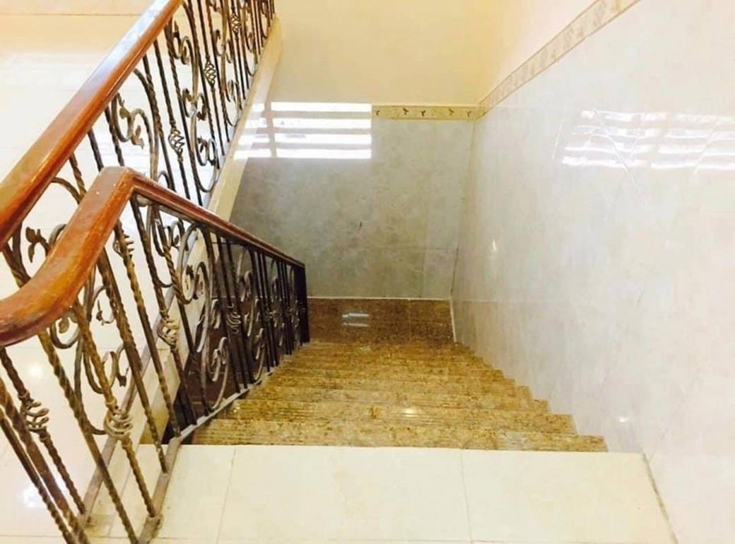 378 sqm Living Size Vila Na prodej in Chbar Ampov