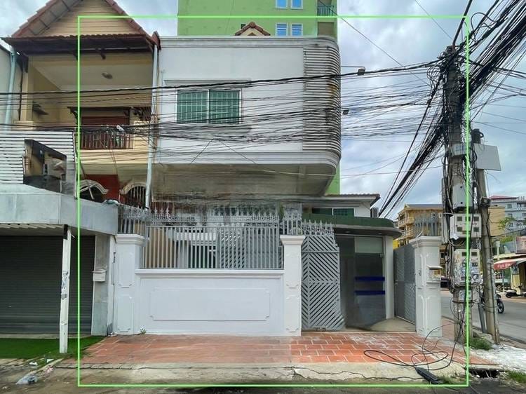 ตึกแถว สำหรับเช่า ใน Tumnob Tuek, Boeng Keng Kang, Phnom Penh