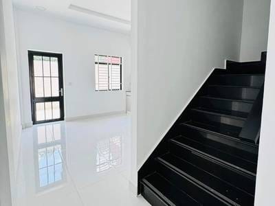 Dom szeregowy Na sprzedaż w Preaek Aeng, Chbar Ampov, Phnom Penh