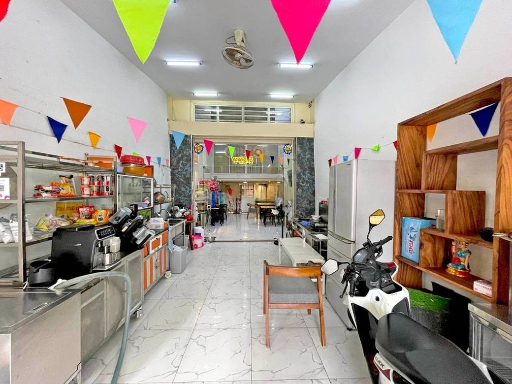 190.44 sqm Living Size Shophouse K pronájmu in Boeng Keng Kang