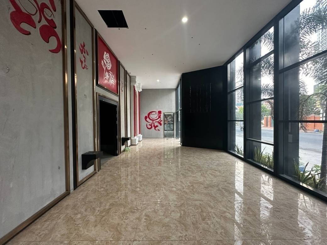 Toul Kork620平方米使用面积CommercialShophouse出租