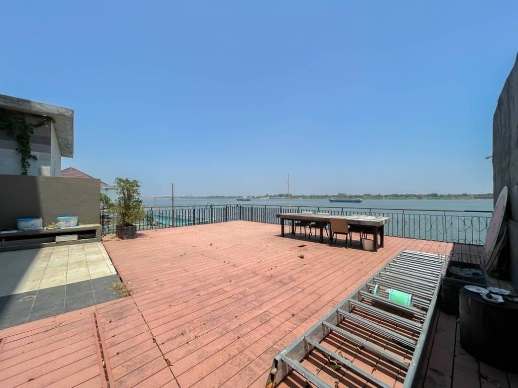$3,500 Villa