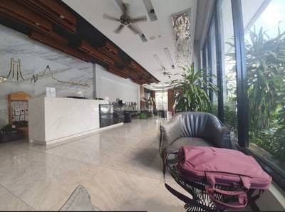 600 sqm Land Size Budova K pronájmu
