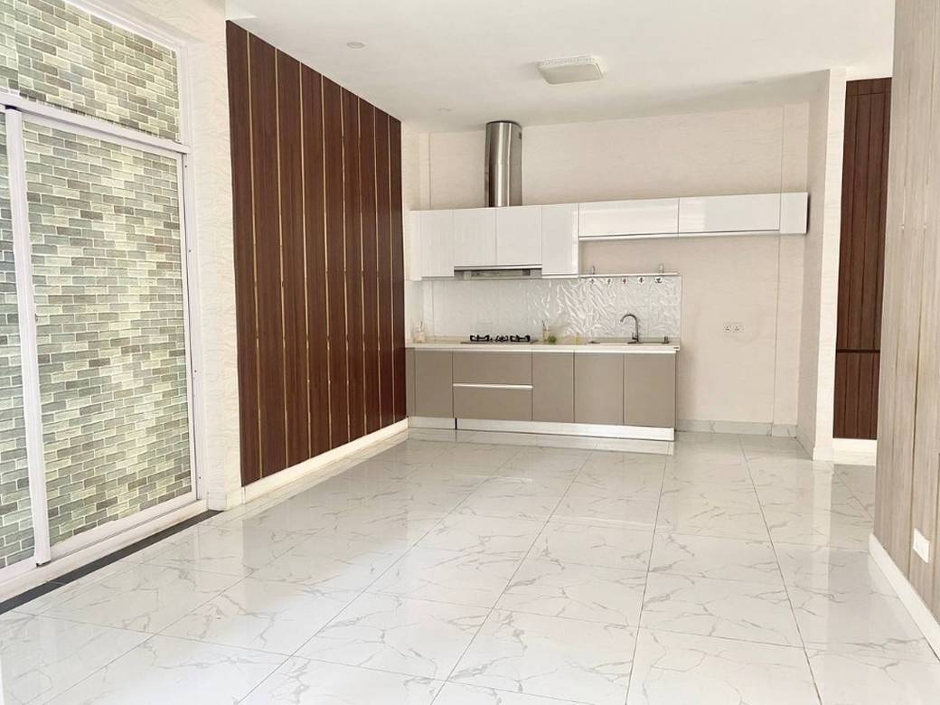 Вилла Для Аренды in Chroy Changvar $1,100