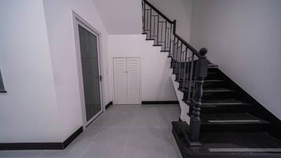 Chroy Changvar店屋出售，价格$250,000