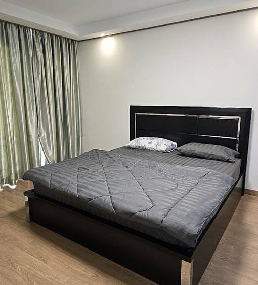 De Castle Royal Condominium | 1 Bedrooms Condo For Sale & Rent for $110,000