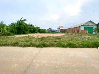 Relief À vendre de 1,562 m² de terrain