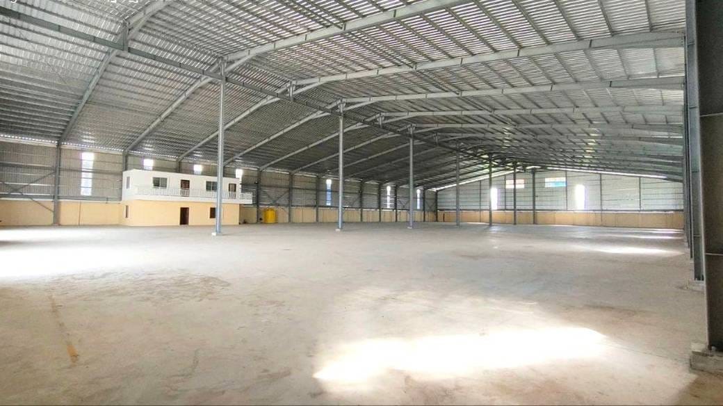 คลังสินค้า สำหรับเช่า พื้นที่ใช้สอย 4,500 ตร.ม. ใน Prek Pnov