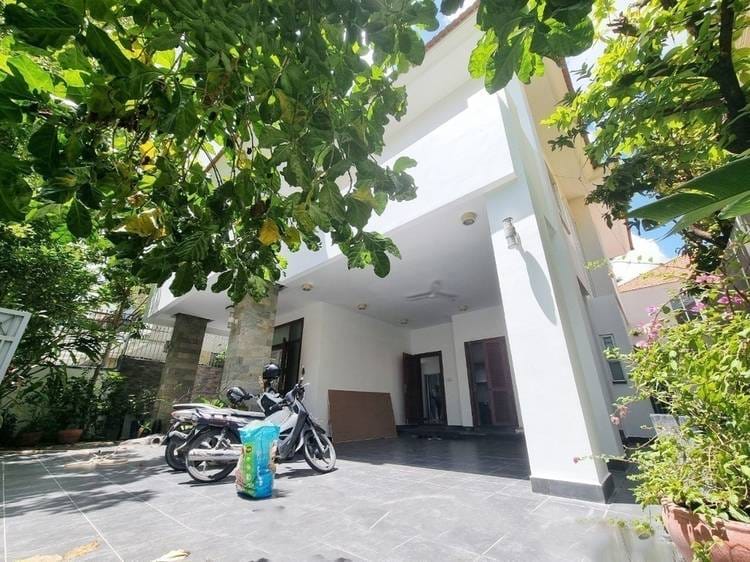 Tonle Bassac, Chamkarmon, Phnom Penh的别墅出租
