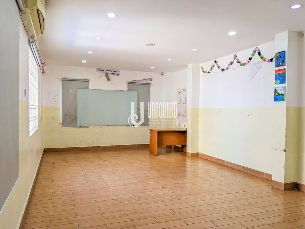 Offices For Rent in Chamkarmon $1,200