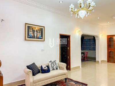 $2,500 Villa
